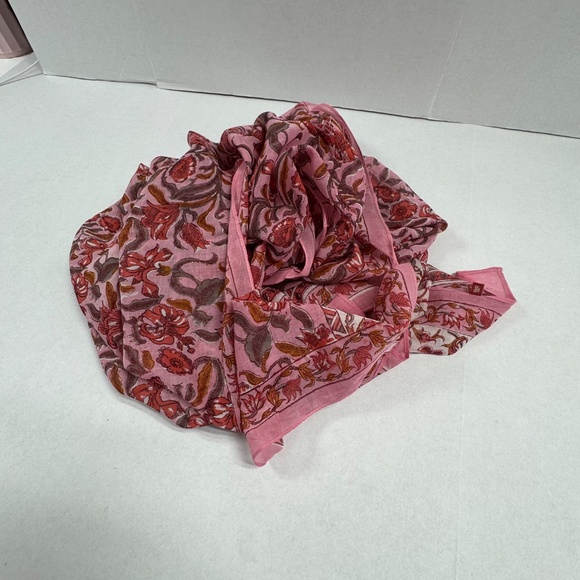 Indian Hand-Printed Floral Sarong Scarf - 93" x 36" - NEW in Bags. - Picture 10 of 13